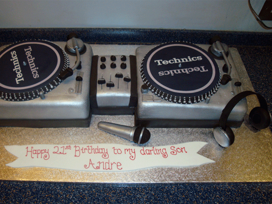 Technics turntables cake
