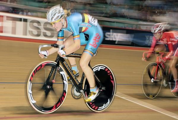 Jolien D'Hoore (Belgium) qualified comfortably for the women's scratch race final.
