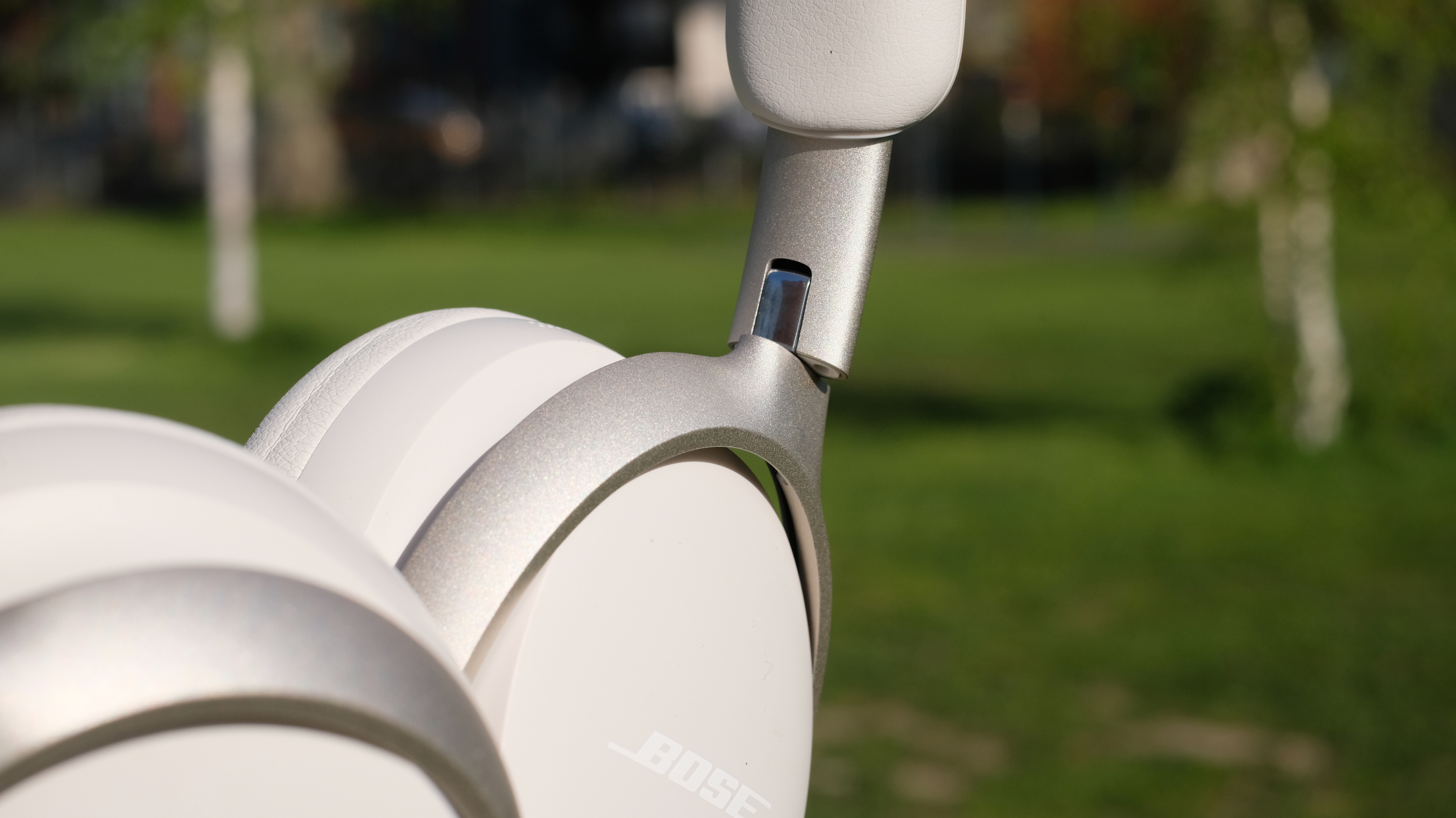 Photograph of Bose QuietComfort Ultra Headphones in white