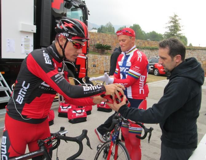 Philippe Gilbert and Thor Hushovd get their bottles