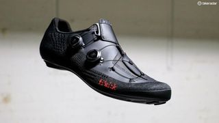 Fizik's R1 Infinito Knit shoes use a knit fabric that's becoming increasingly popular for cycling shoes