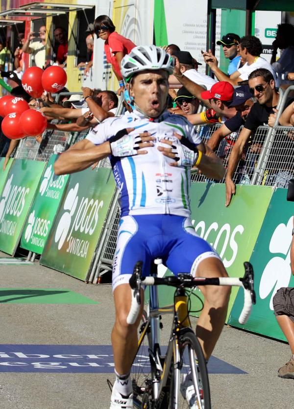 Cardoso takes the stage win.