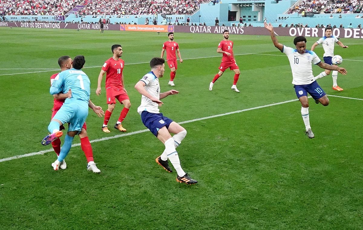 “Embarrassing…a joke” Pundits fume as Iran keeper continues after head clash FourFourTwo