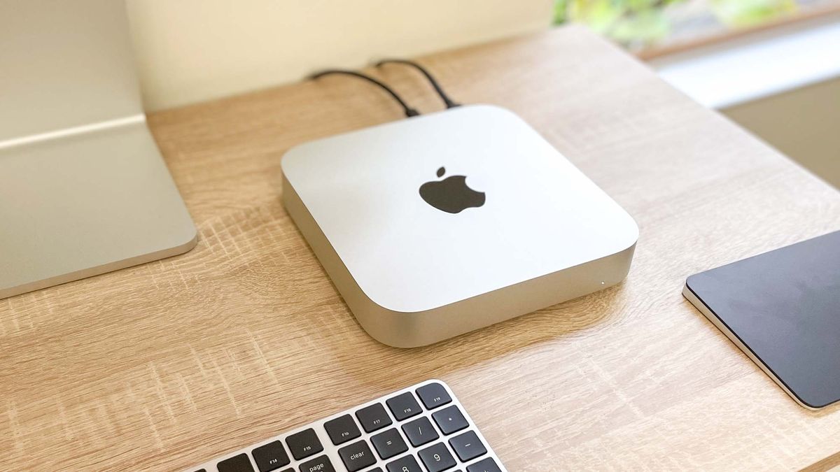 Mac mini M2 with Apple Magic Trackpad