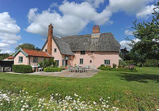 chocolate box cottages for sale