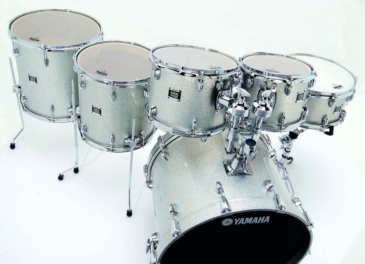 Silver Sparkle finish makes any kit more desirable.