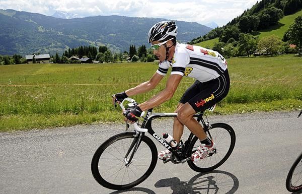 George Hincapie (High Road) looking relaxed on a descent.