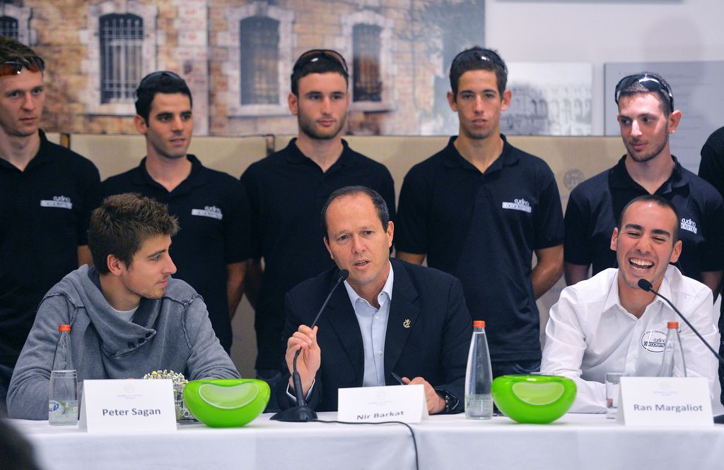 Peter Sagan, the Mayor of Jerusalem Nir Barkat and Ran Margaliot at the team launch