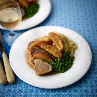 Pork Tenderloin with Apples and Cider Vinegar Recipe