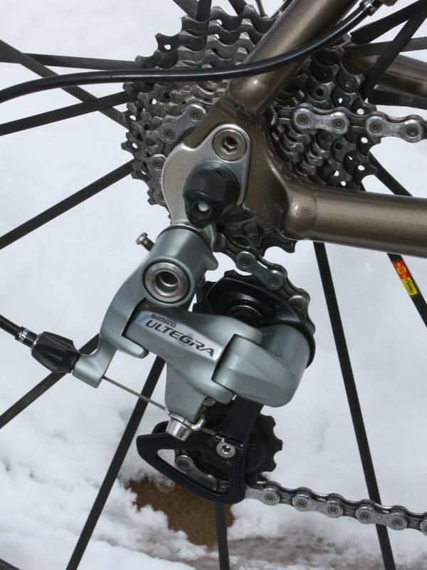 The Ultegra componentry may sit second fiddle to Dura-Ace in the Shimano hierarchy but Frattini seems to get along just fine.