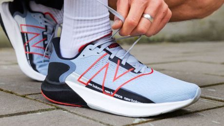 new-balance-fuelcell-propel-v2-running-shoe