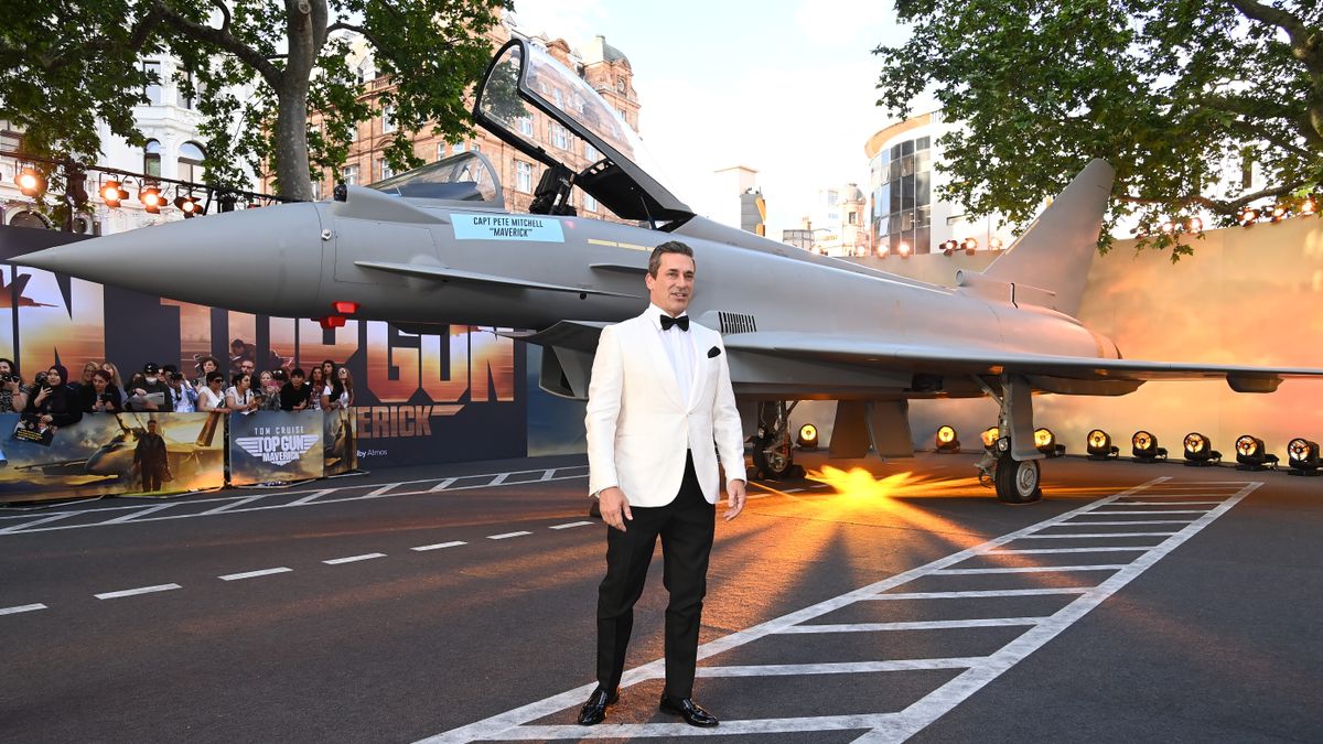 Jon Hamm at the Top Gun: Maverick London premiere