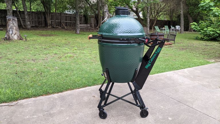 Big Green Egg Review: A Versatile Grill For Summer Barbecues | Gardeningetc