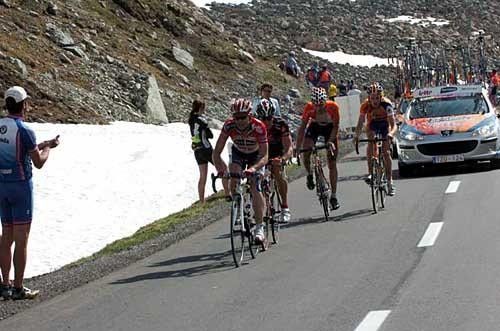 Cadel Evans (Davitamon-Lotto) was some way off his best today.