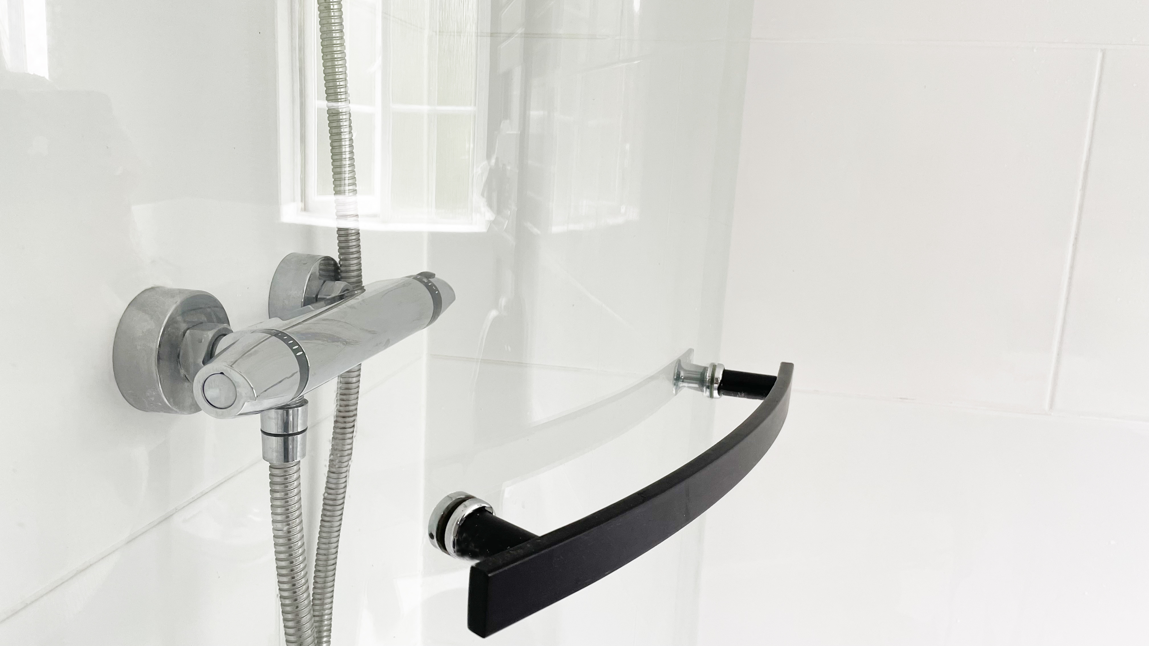 How To Clean Shower Doors in 4 Easy Steps