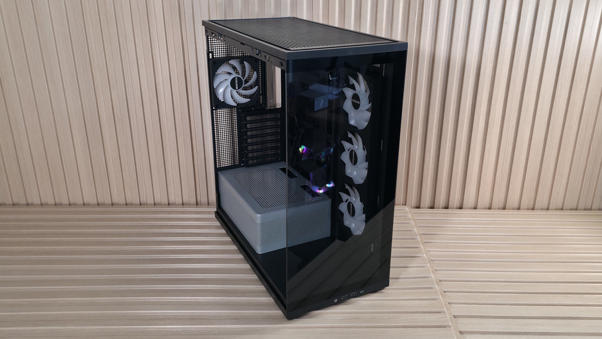 Montech TG3 - Outside