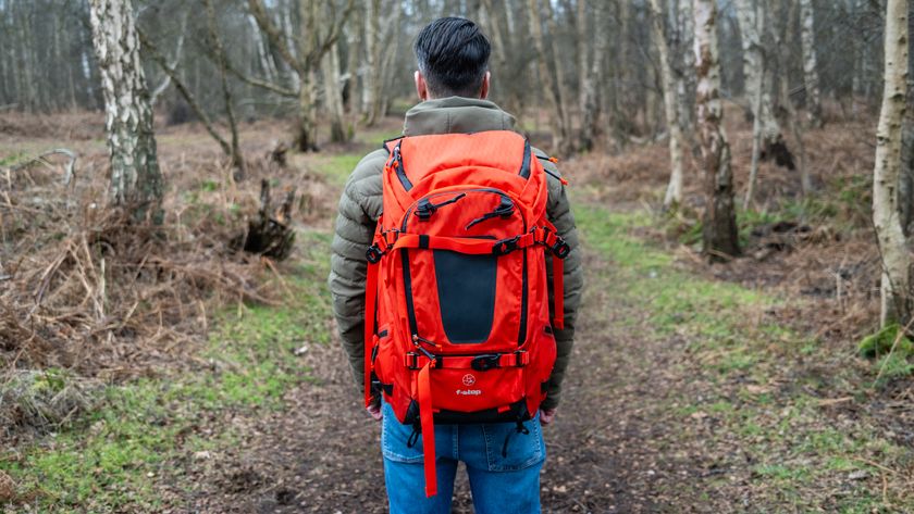 photographer wearing an f-stop Tilopa 50L DuraDiamond