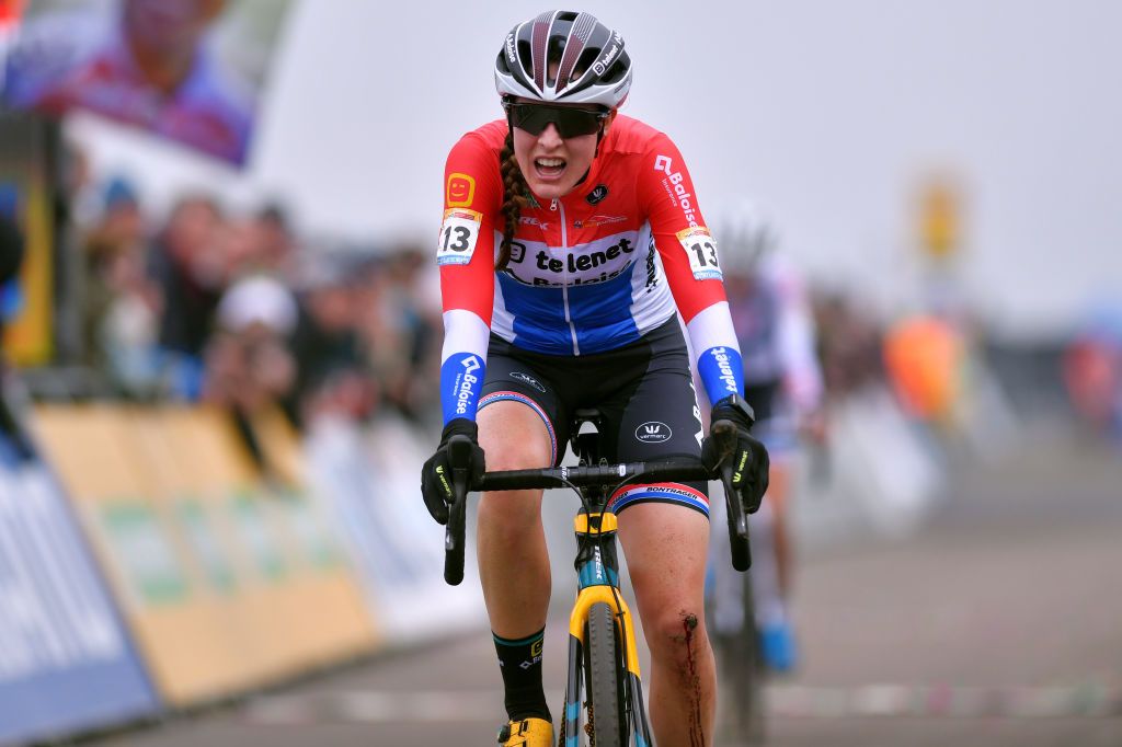 Lucinda Brand (Ned) crashed towards the end of the race