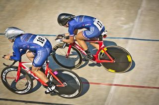 Lea wins titles in men's individual pursuit, and the miss and out