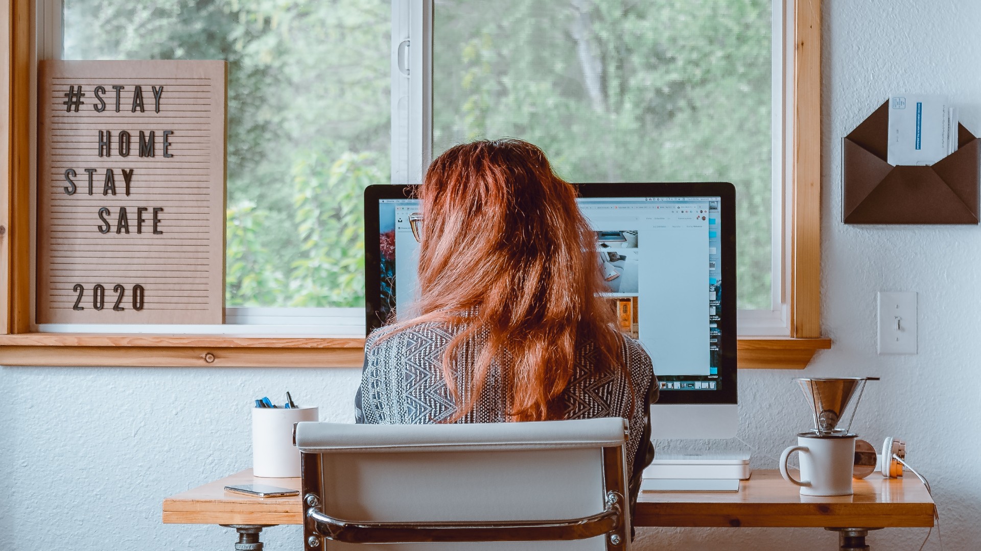 How to pick a new monitor for working from home - The Verge