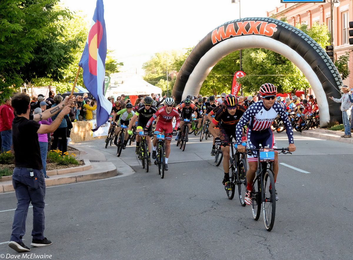 Howard Grotts (Specialized) took the hole-shot with Fernando Paez on his wheel