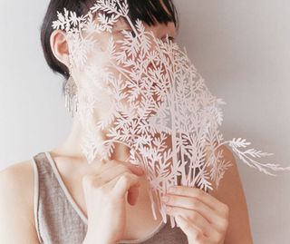 Yuko creates intricate hand-cut paper flowers and foliage. Image courtesy of Yuko Yamamoto