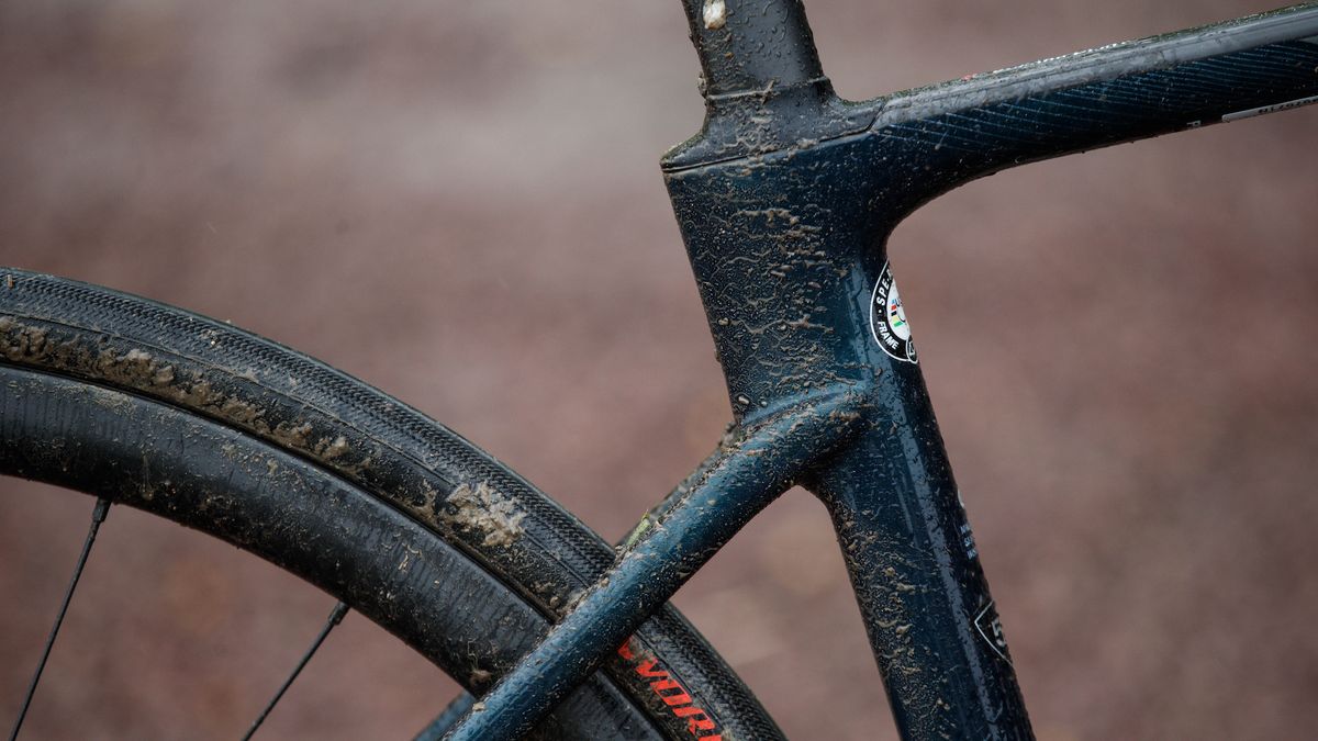 The rear section of the seat tube allows for flex in the new Pav&eacute; seat post, as well as improving aerodynamics