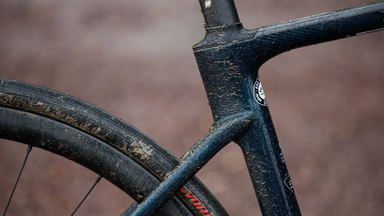 The rear section of the seat tube allows for flex in the new Pav&eacute; seat post, as well as improving aerodynamics