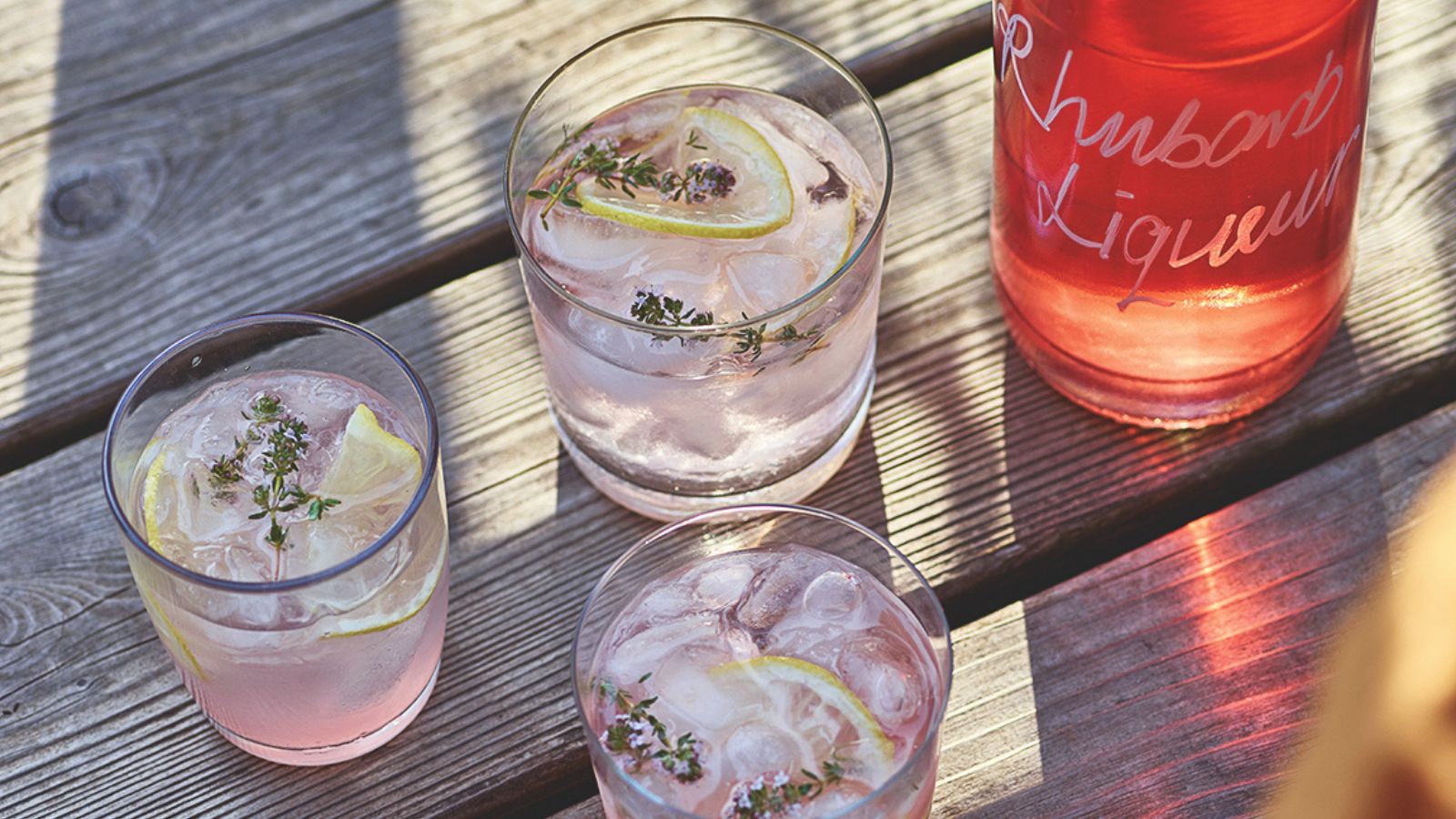Rhubarb drink