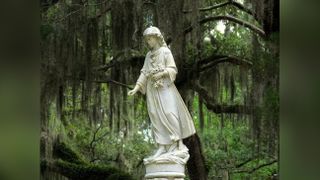 Home to dozens of celebrated haunted houses and hundreds of ghost sighting, Savannah is often called "the most haunted city in the United States."