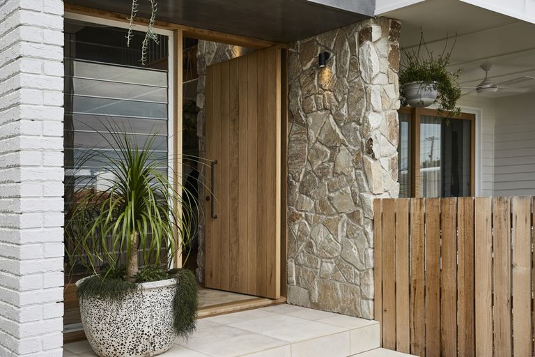 8 front door lighting ideas to illuminate your home Livingetc