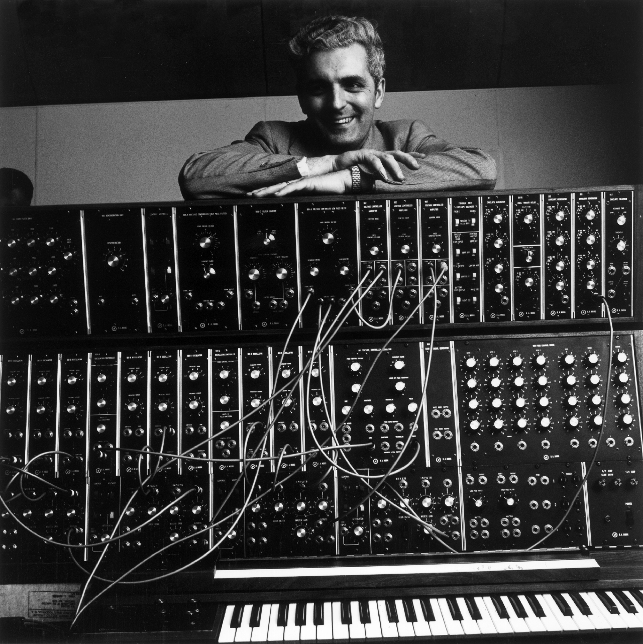 Robert Moog in 1970 with his pioneering Moog synthesizer, (Photo by Jack Robinson/Hulton Archive/Getty Images)