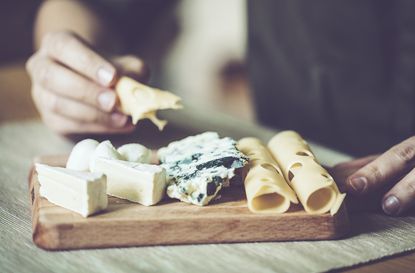 eating cheese reduce risk suffering stroke
