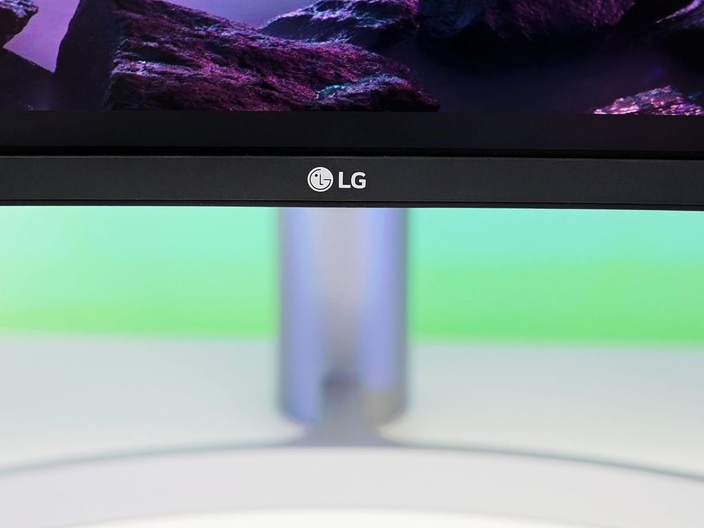 LG 38WN95C-W Review: A Premium 38-inch Ultrawide Monitor That Does ...