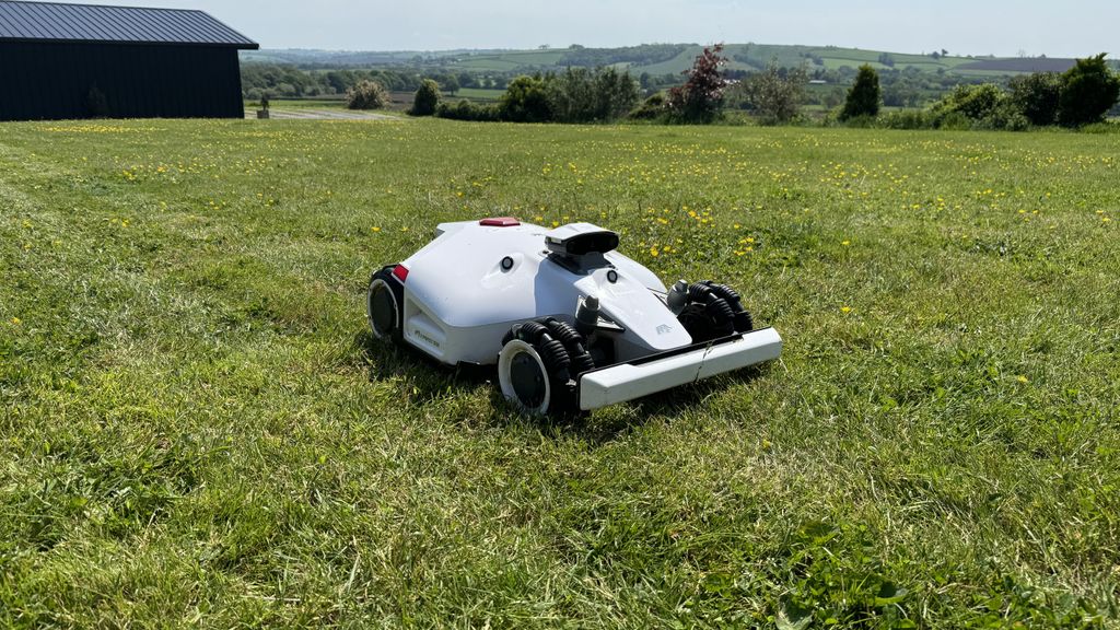 Mammotion Luba 2 AWD 5000 review a techheavy robot lawn mower for large yards Top Ten Reviews