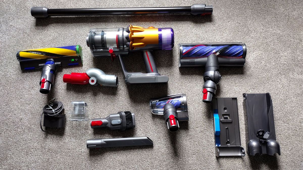 How to charge your Dyson V12 Detect Slim™ cordless vacuum 