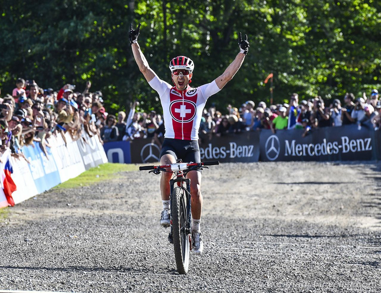 Nino Schurter winning his eighth title
