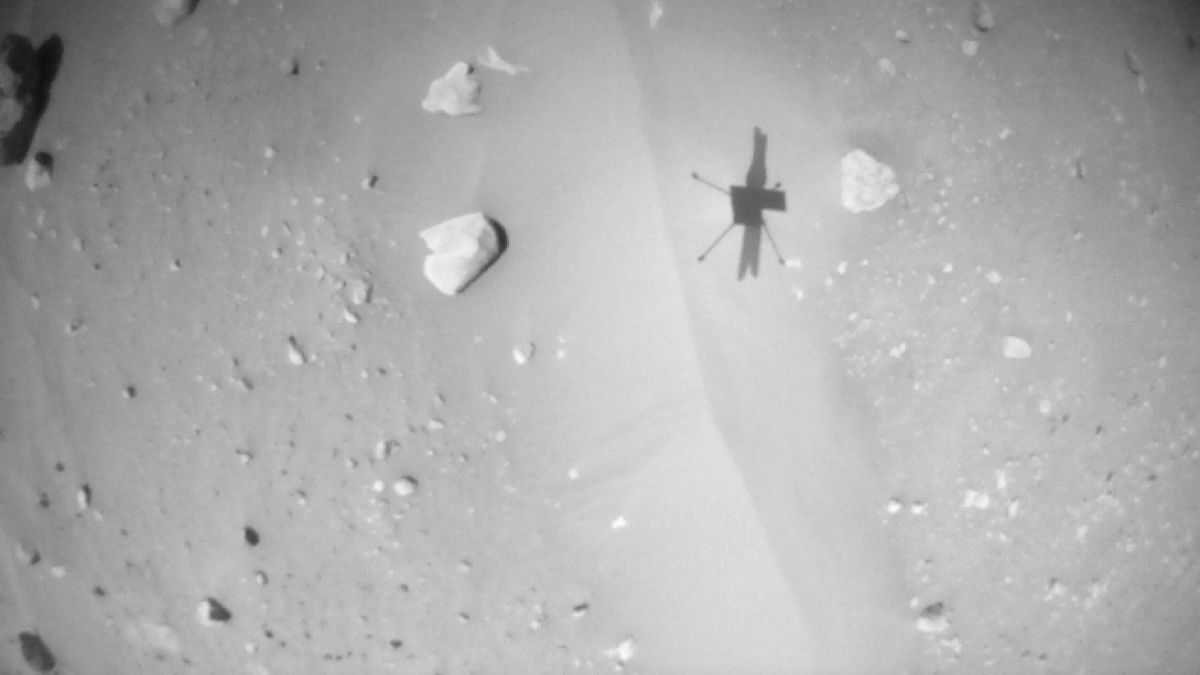 Ingenuity helikopteri Mars’ta 100 dakikalık uçuş süresini aştı