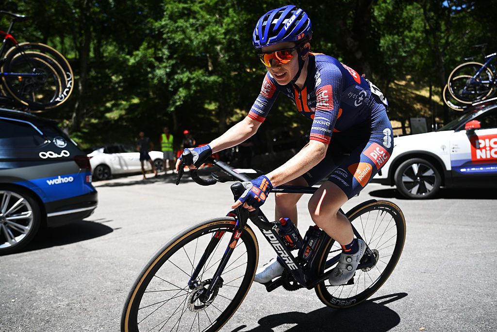 'Nervous and chaotic' - Josie Nelson powers through hectic sprint finale for podium finish in opening Tour Down Under stage