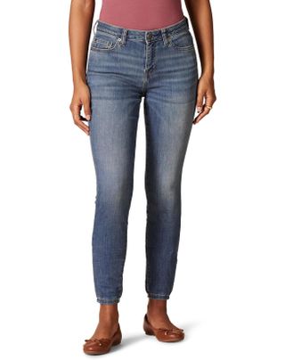 Amazon Essentials Women's Mid Rise Curvy Skinny Jean, Medium Wash, 10