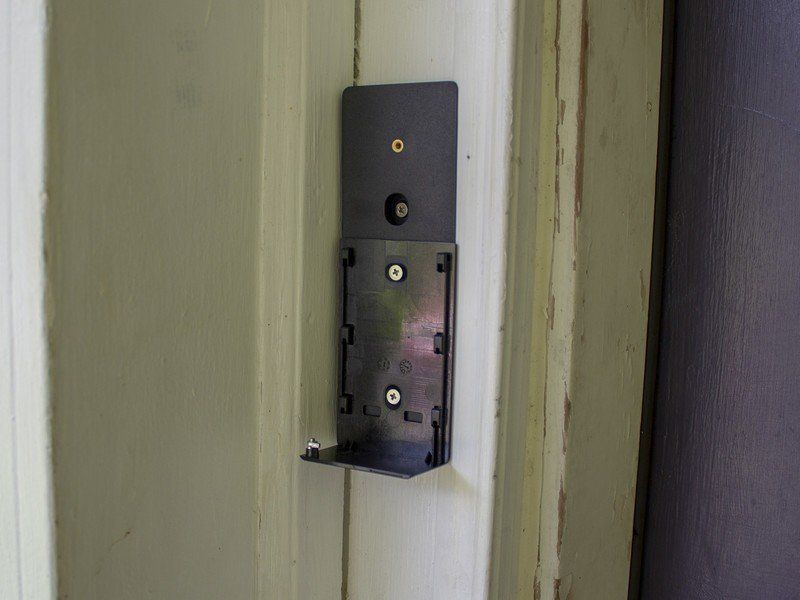 August View Video Doorbell Mount
