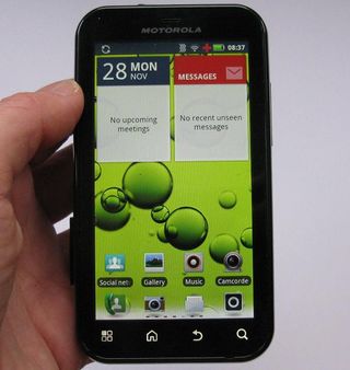 Motorola defy+ front