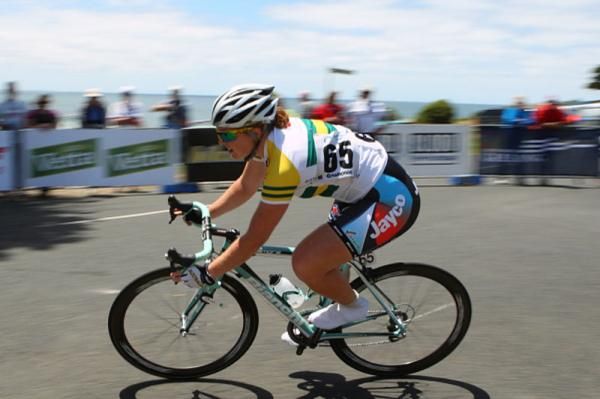 Australian criterium Champion, Carly Light (Jayco-AIS) on the dreaded 'corner 4'