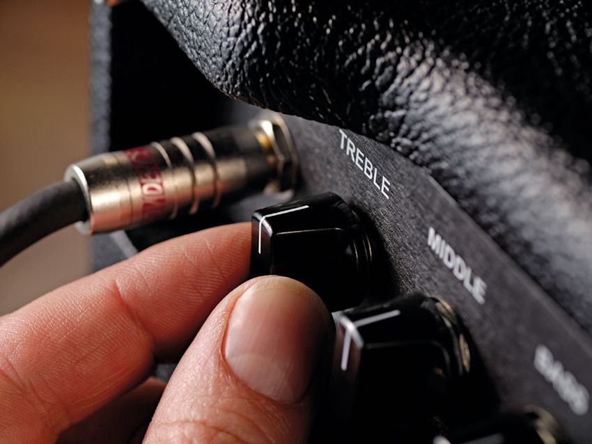 Both amps have a pull bright function on the treble control.