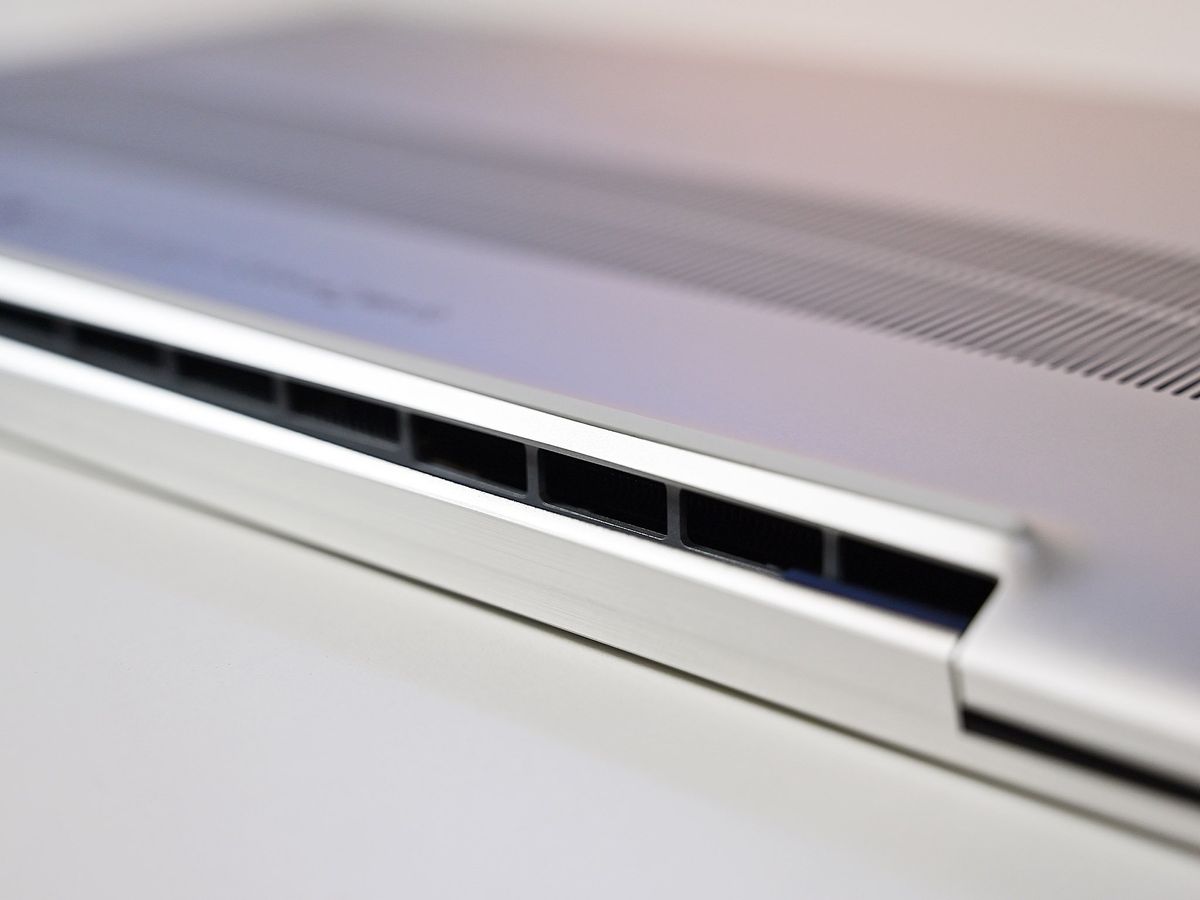 Dell Xps 17 9700 2020 Vent