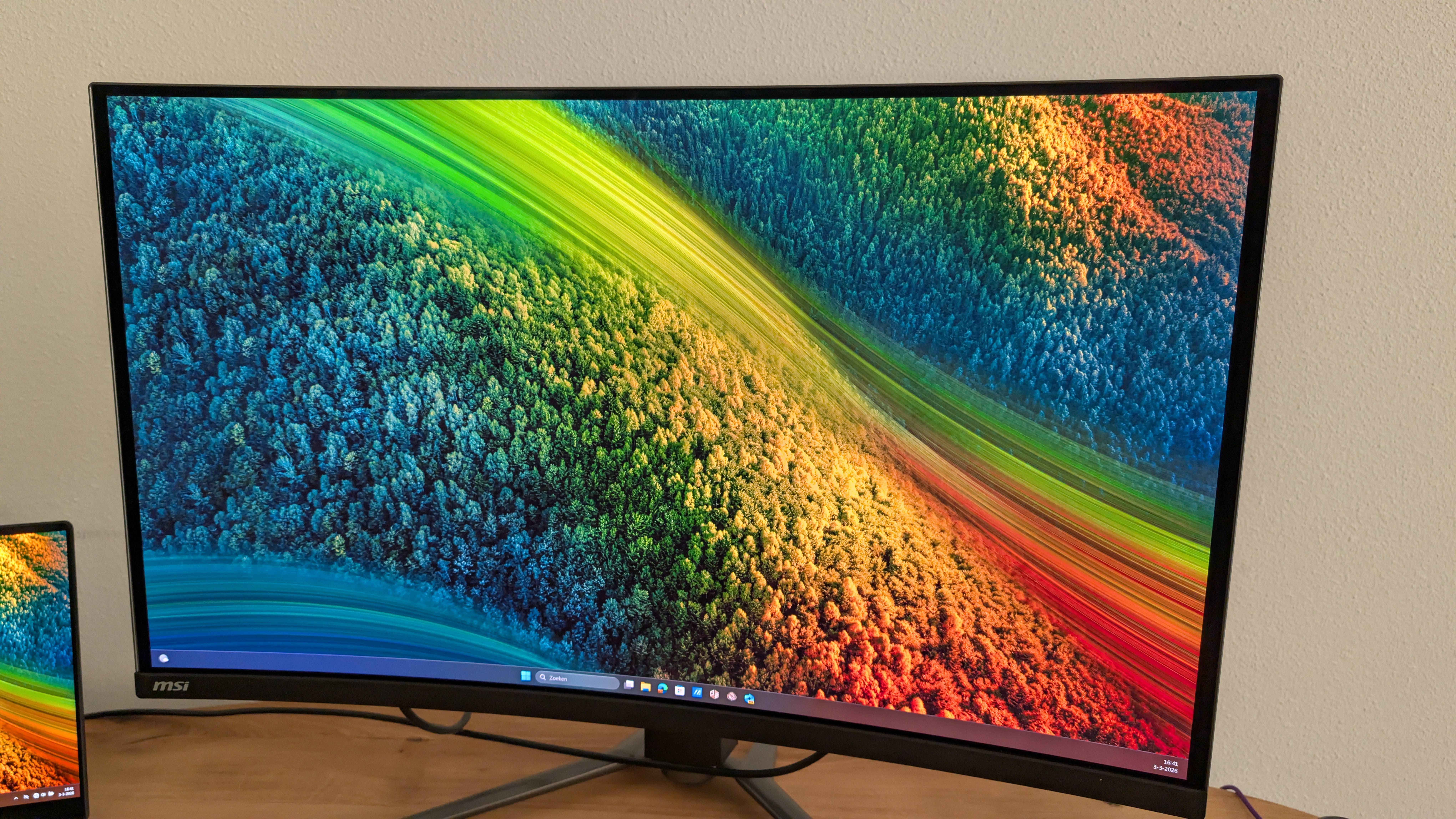 MSI MPG 321CURX QD-OLED