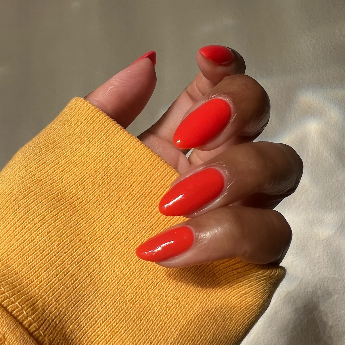 Transitional Tomato nails