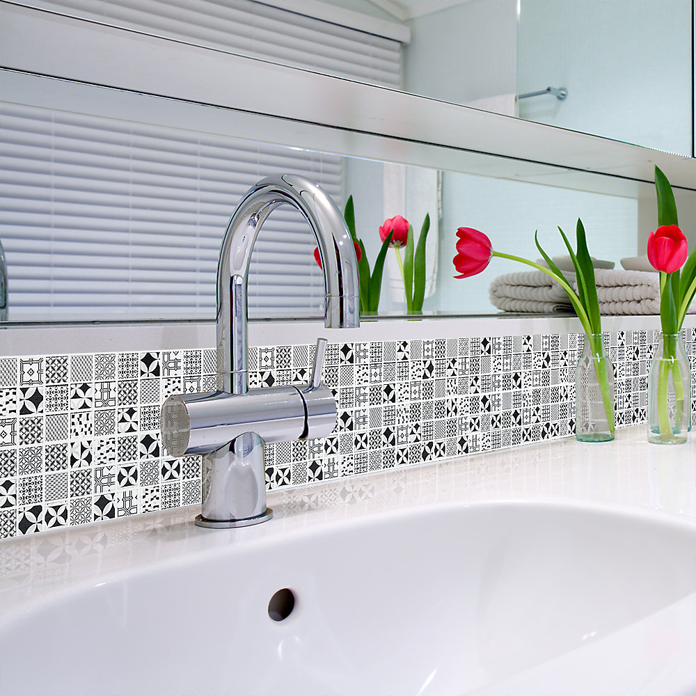 Casablanca Mono Mosaic Tile