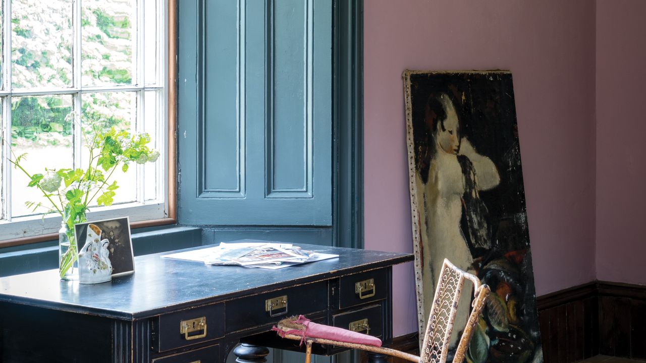 Farrow &amp; Ball&#039;s blue and pink paint