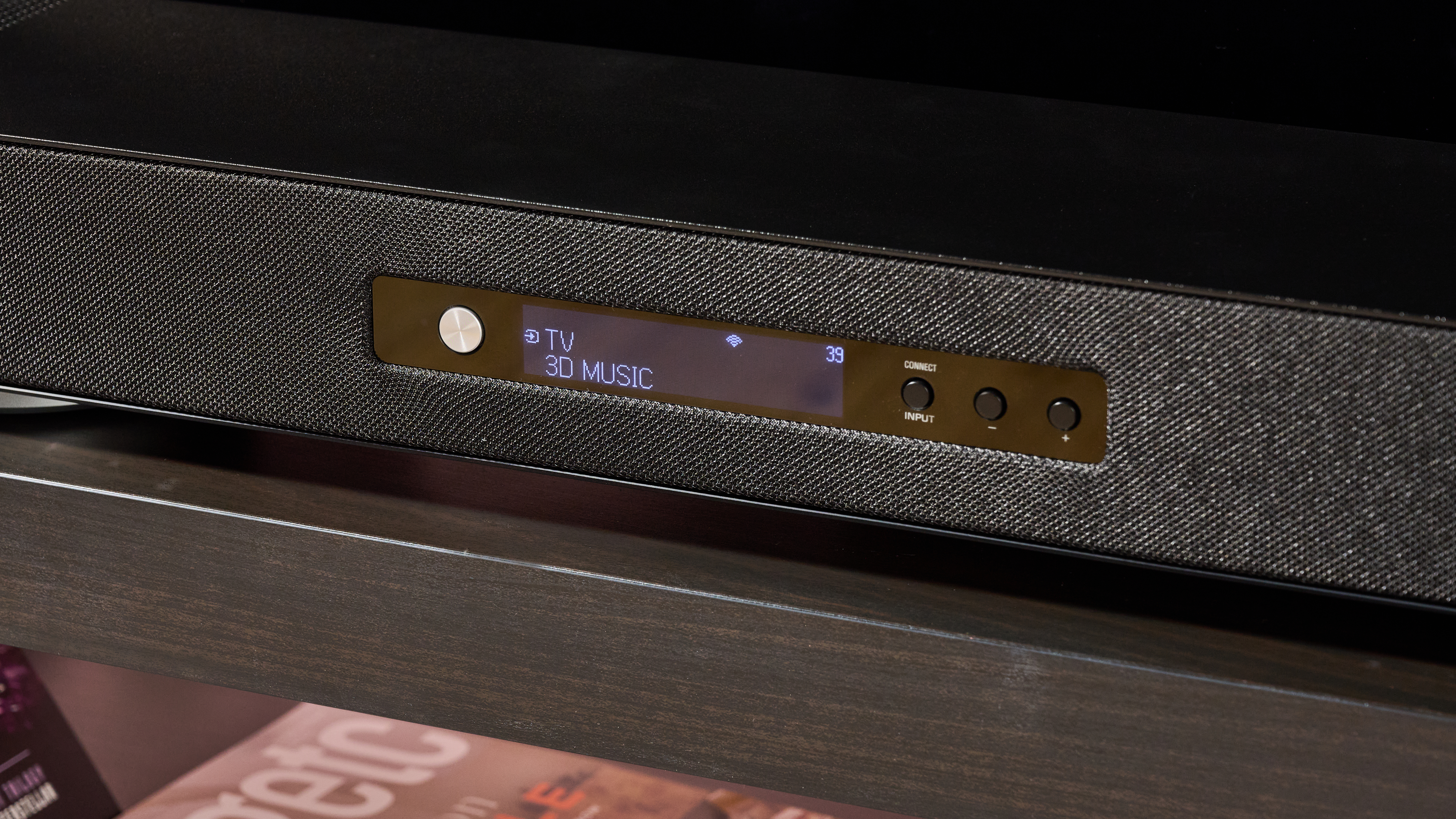 Yamaha True X Surround 90A front LED display